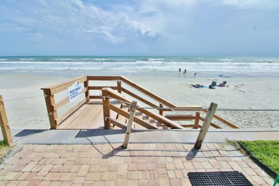 Colony Club 209 New Smyrna Beach
