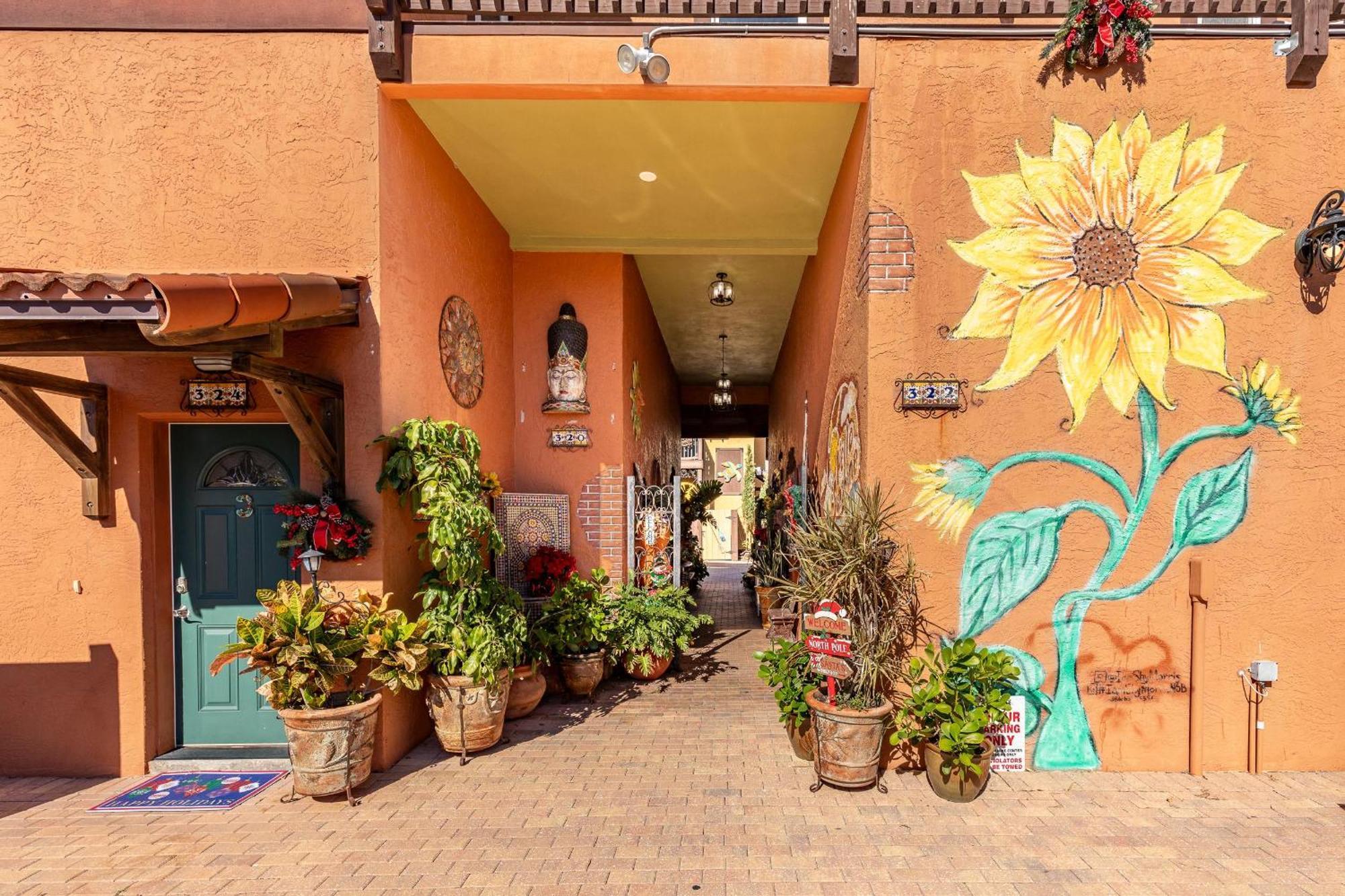 Colony Club 209 Holiday home *